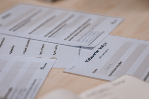 info@paperheroes.de info@paperheroes.de